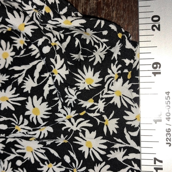 Missguided Keyhole Tiered Smock Dress Floral Size 14 - Picture 5 of 6